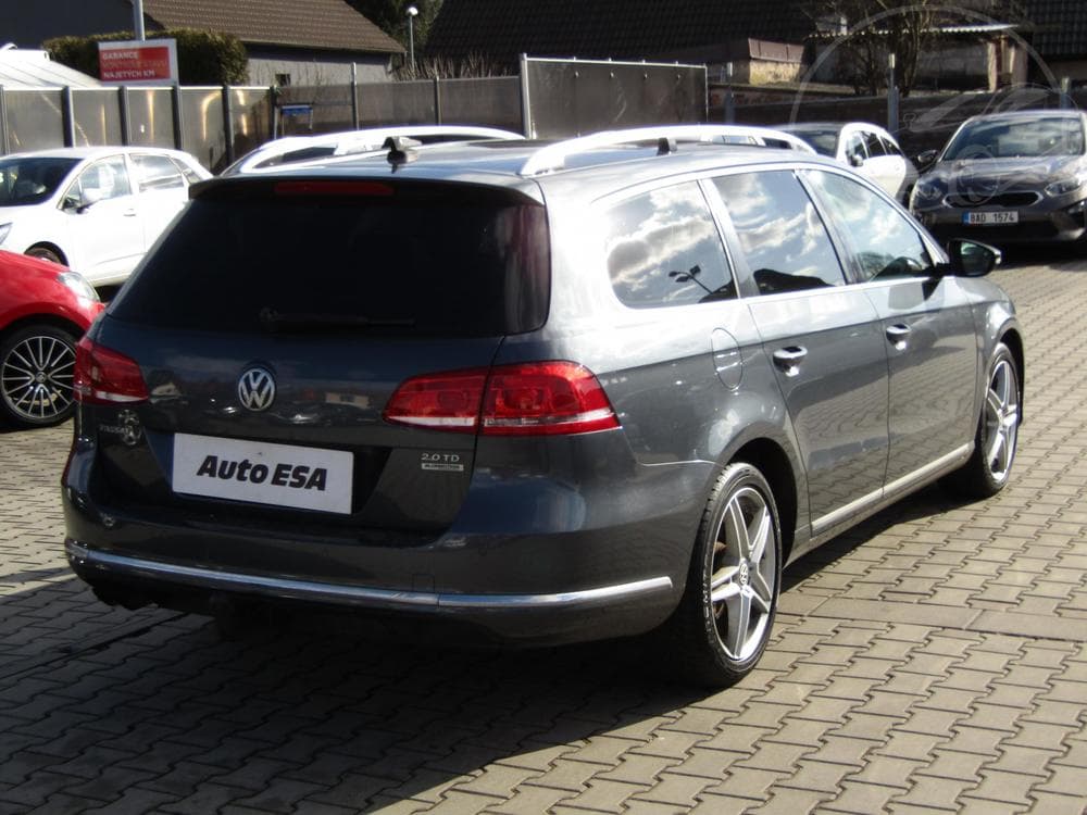 2012 Volkswagen PASSAT - 13