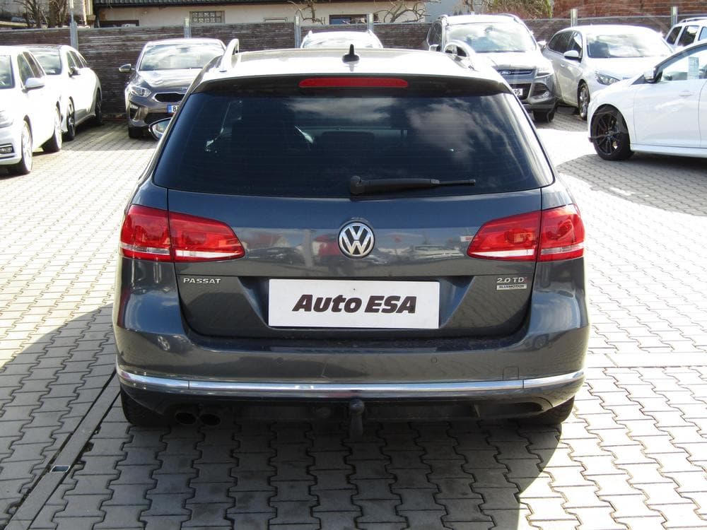 2012 Volkswagen PASSAT - 17