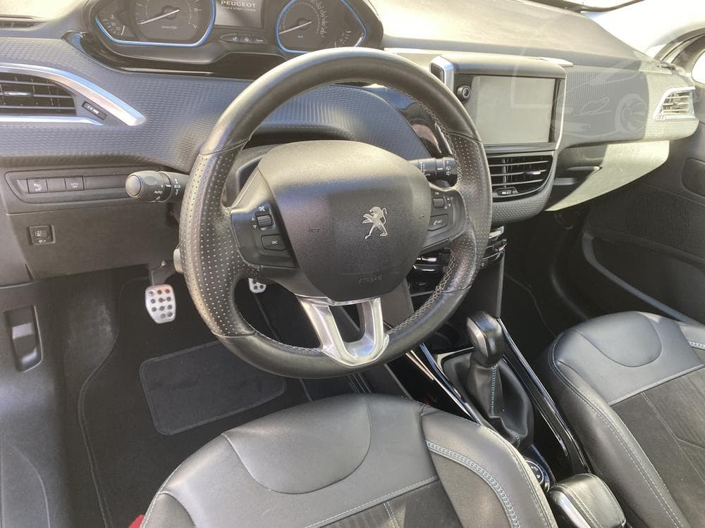 2017 Peugeot 2008 - 12