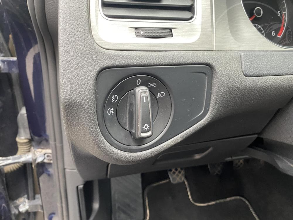 2015 Volkswagen Golf - 29