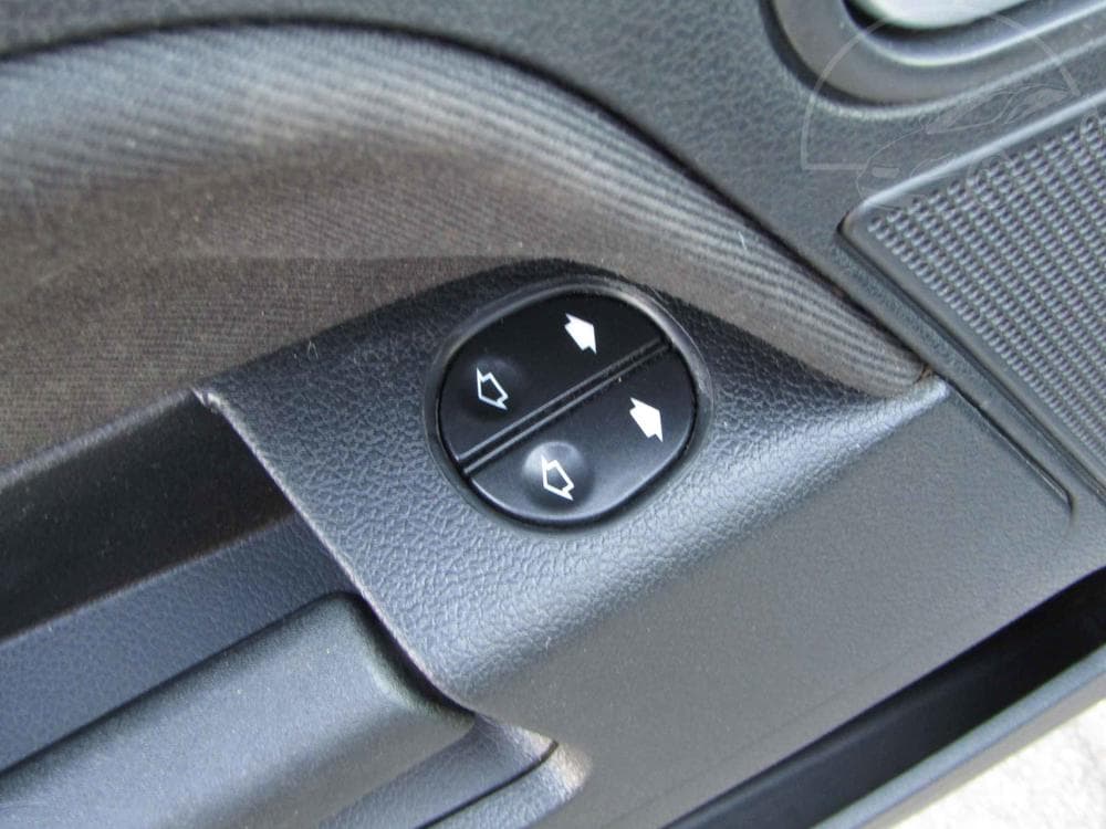 2004 Ford FUSION - 11