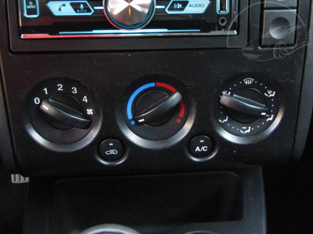 2004 Ford FUSION - 12
