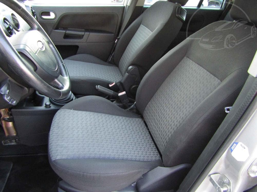 2004 Ford FUSION - 9