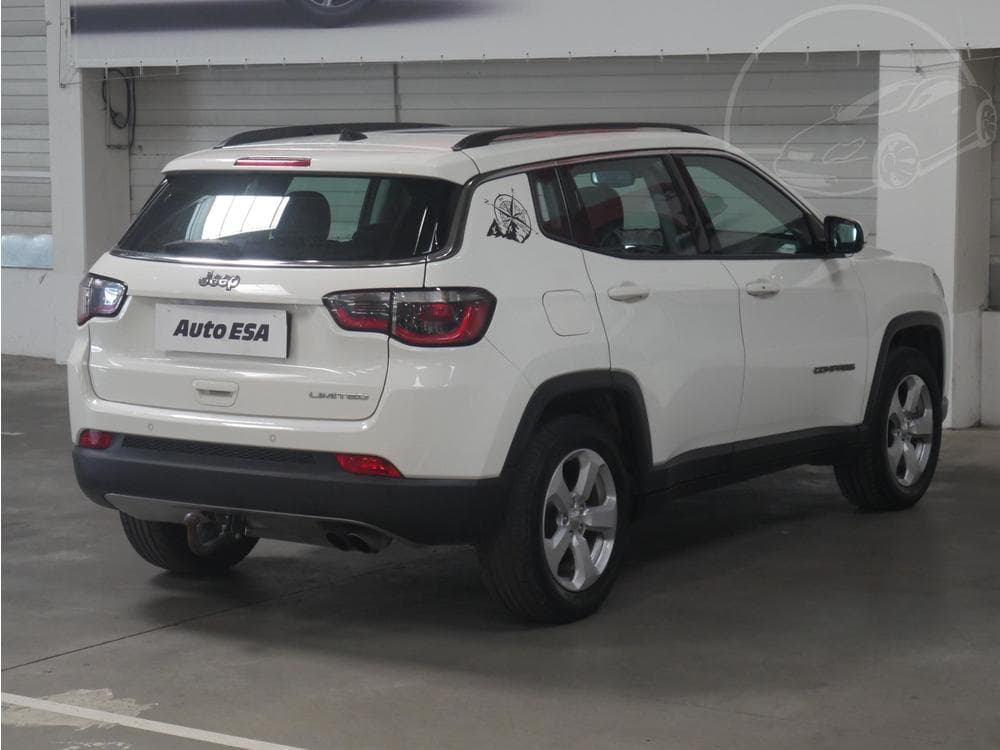 2018 Jeep COMPASS - 13
