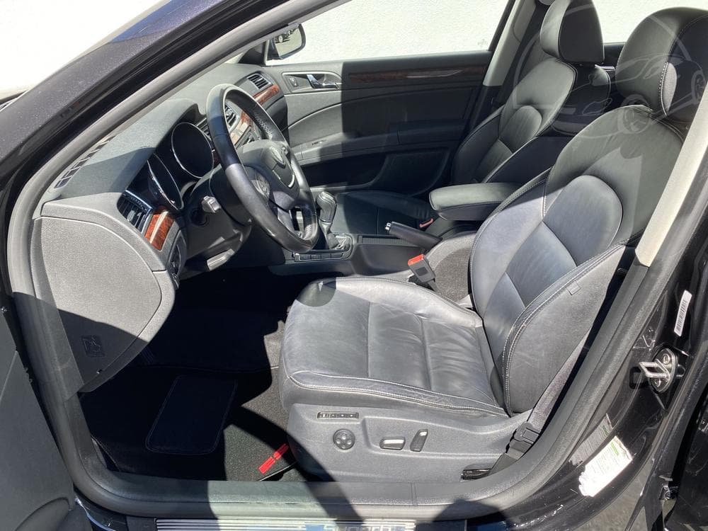 2011 Škoda SUPERB - 25