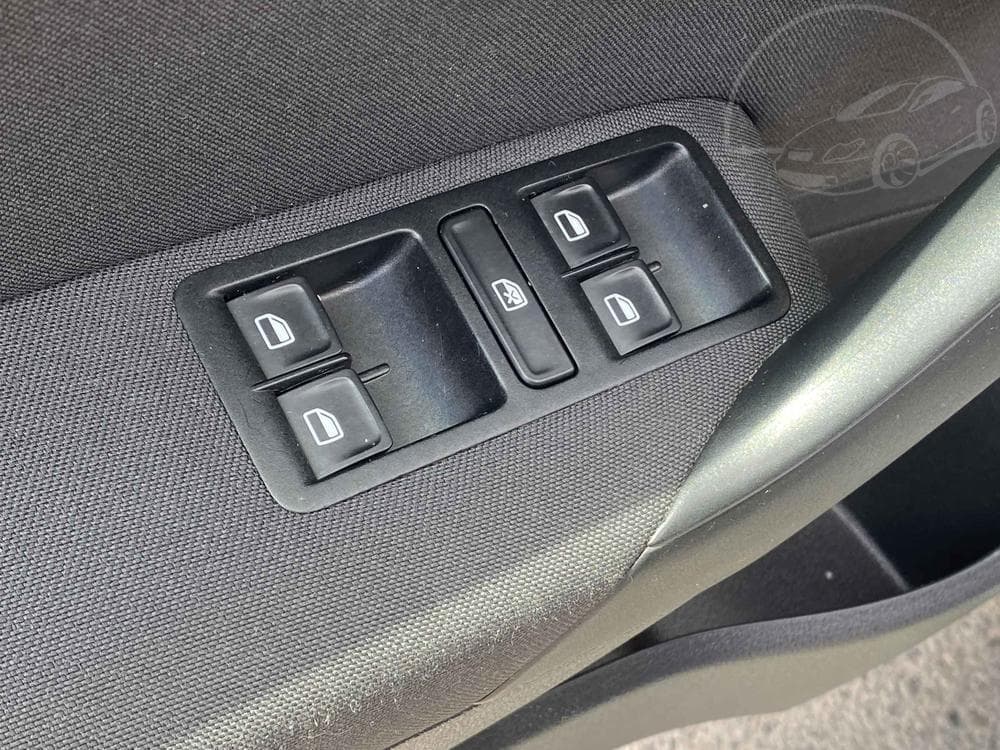 2015 Volkswagen POLO - 11