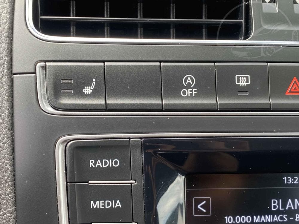2015 Volkswagen POLO - 15