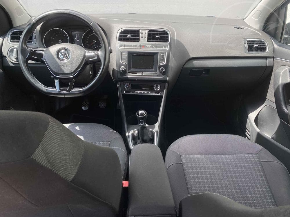 2015 Volkswagen POLO - 8