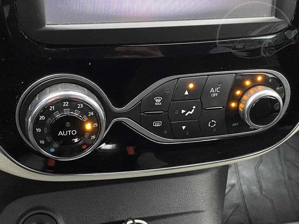 2018 Renault CAPTUR - 16