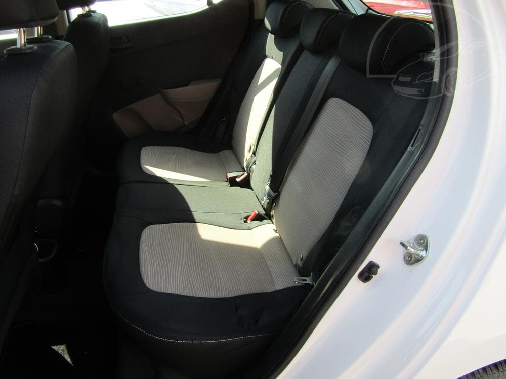 2016 Hyundai i10 - 10