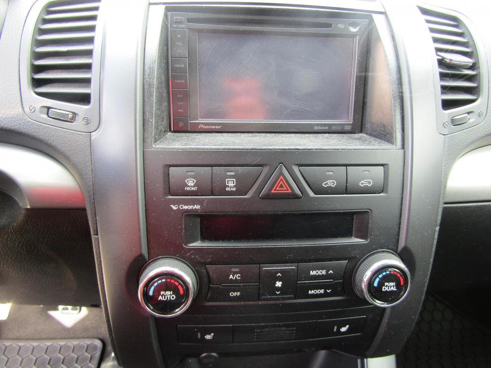 2011 Kia SORENTO - 14