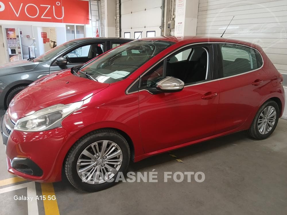 2015 Peugeot 208
