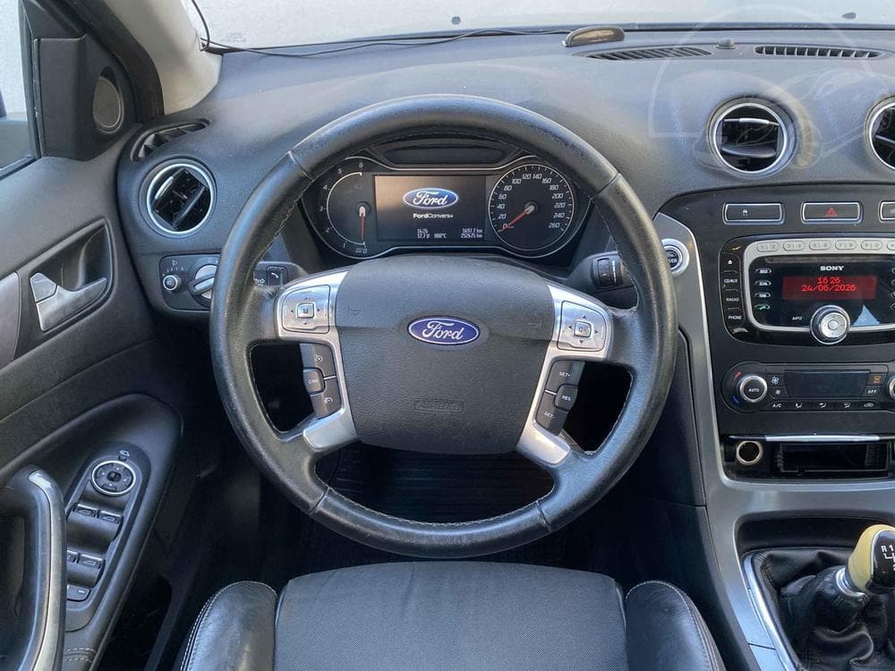 2011 Ford MONDEO - 11