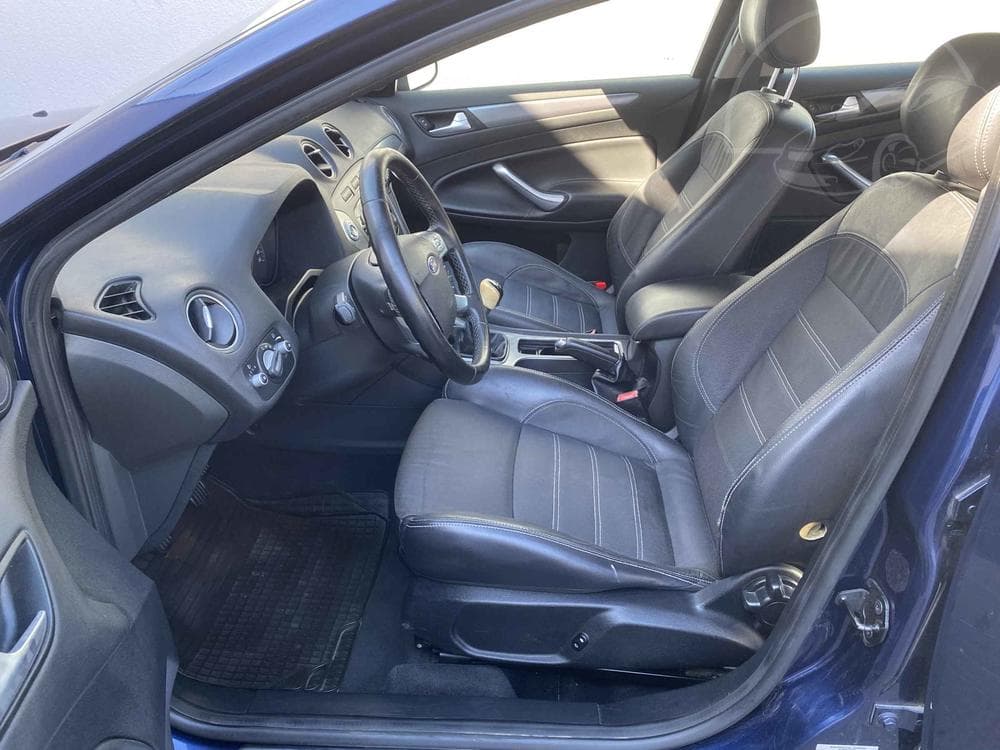 2011 Ford MONDEO - 9