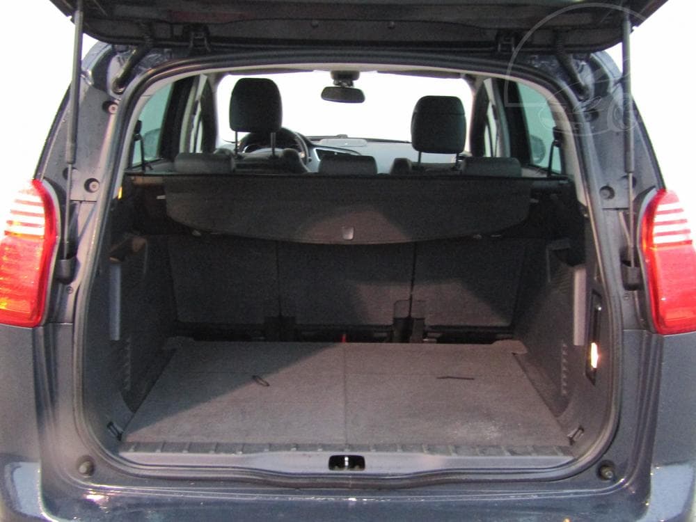2011 Peugeot 5008 - 7