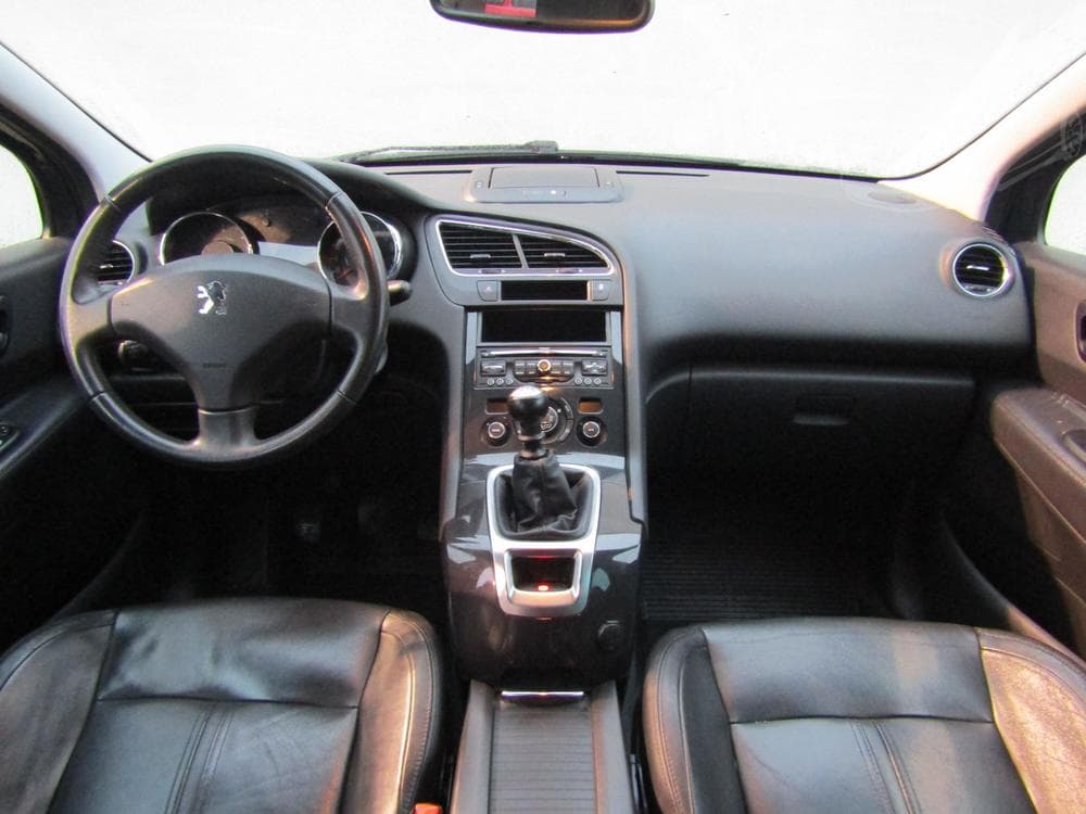 2011 Peugeot 5008 - 8
