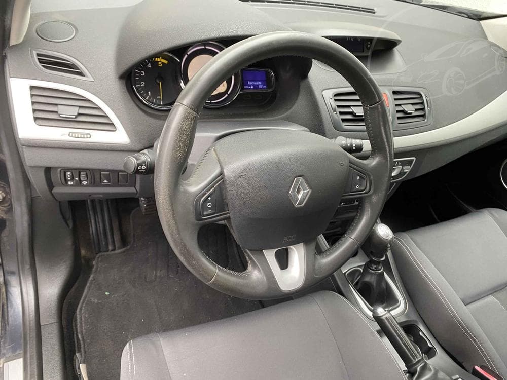 2010 Renault MEGANE - 12