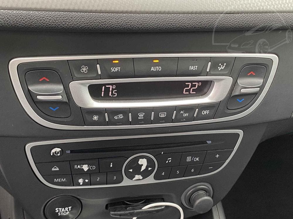 2010 Renault MEGANE - 14