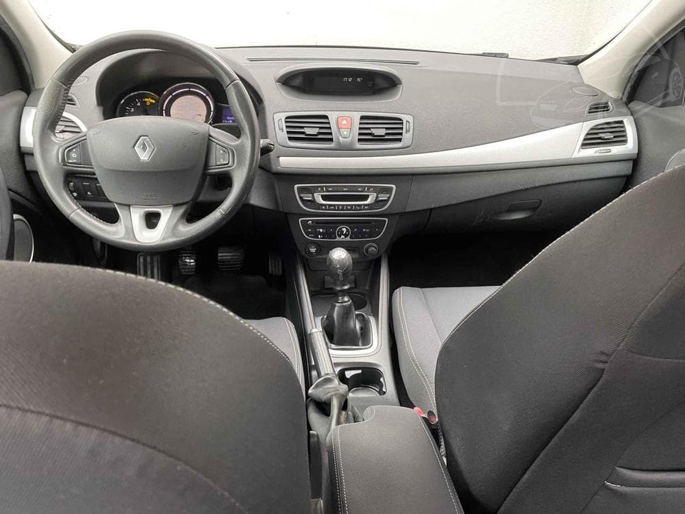 2010 Renault MEGANE - 8