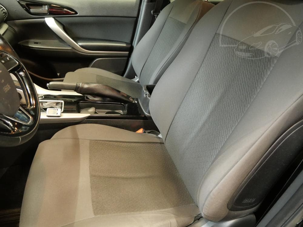 2018 Mitsubishi ECLIPSE - 9