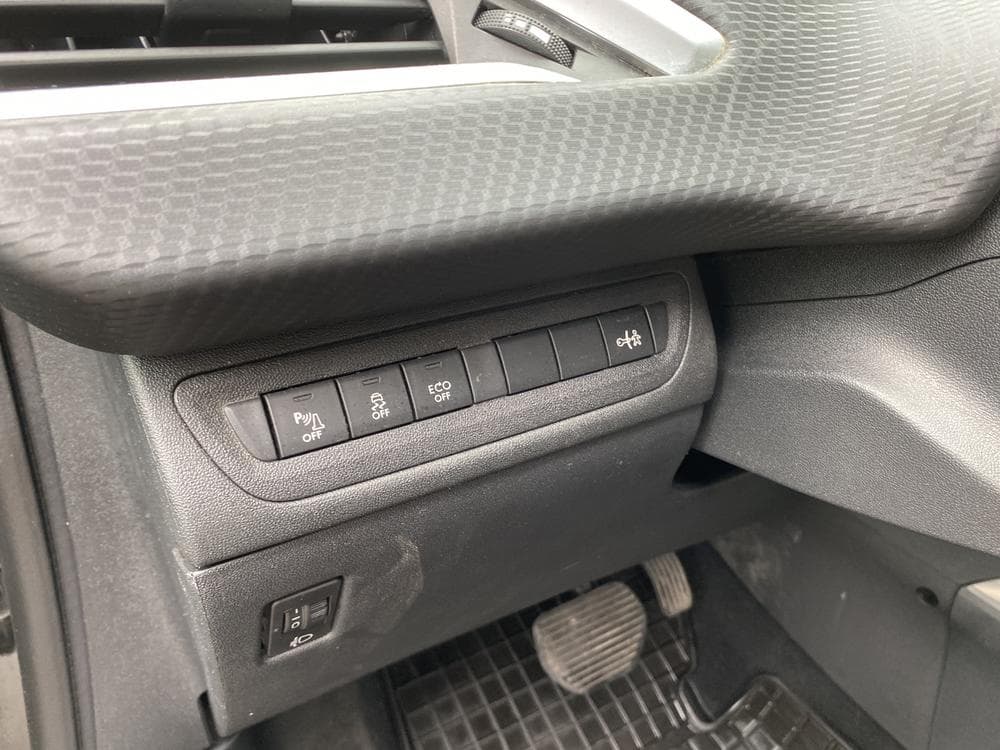 2013 Peugeot 2008 - 14