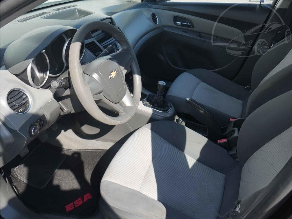 2009 Chevrolet CRUZE - 9