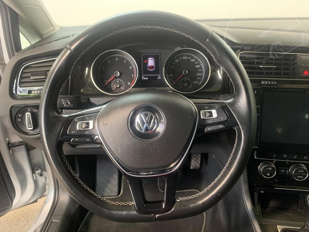 2014 Volkswagen Golf - 13