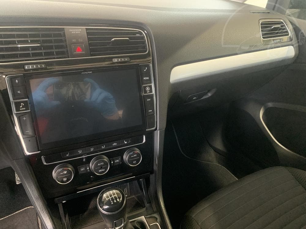 2014 Volkswagen Golf - 14