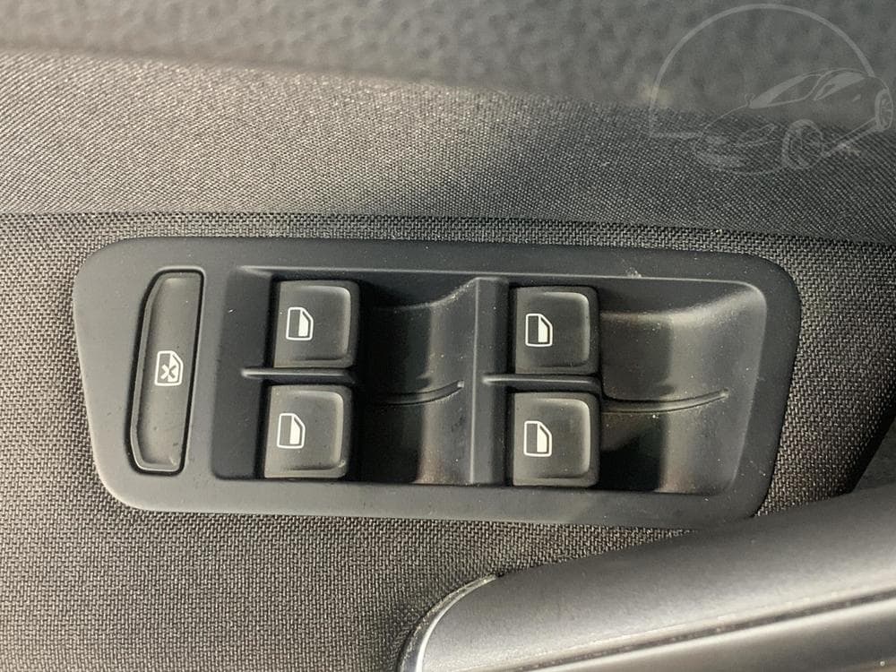 2014 Volkswagen Golf - 20