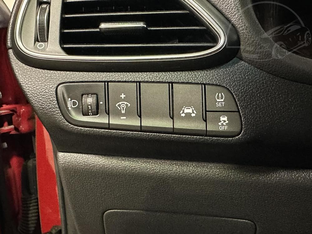 2019 Hyundai i30 - 19