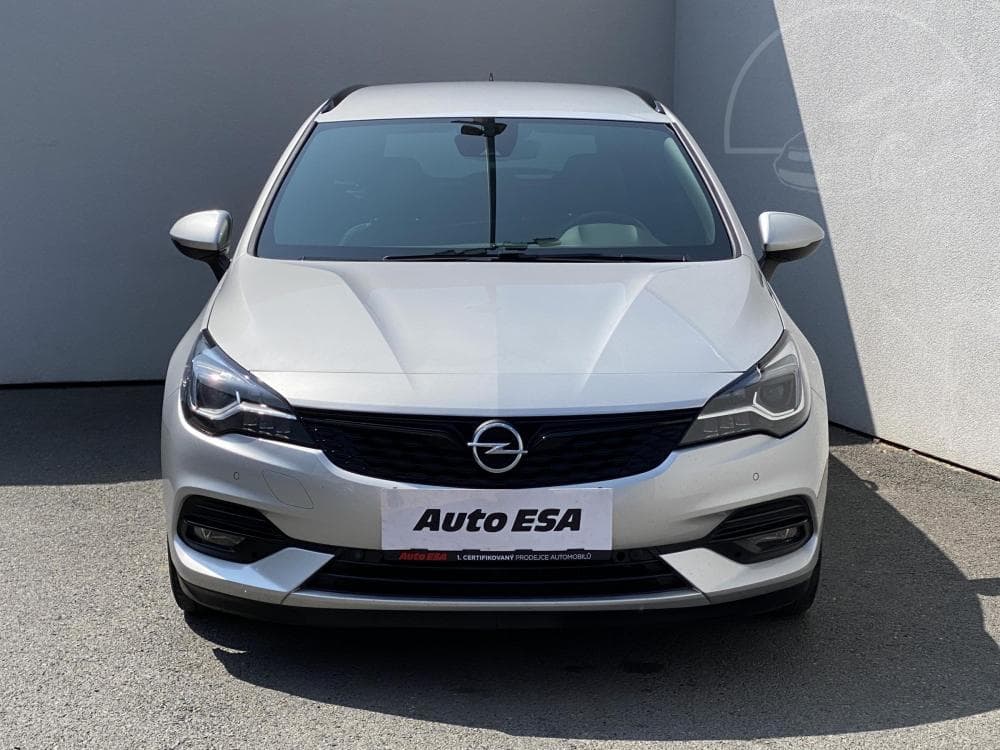 2020 Opel Astra - 2
