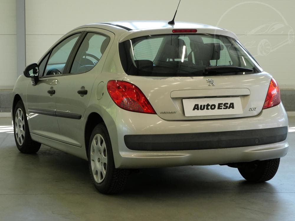 2008 Peugeot 207 - 11
