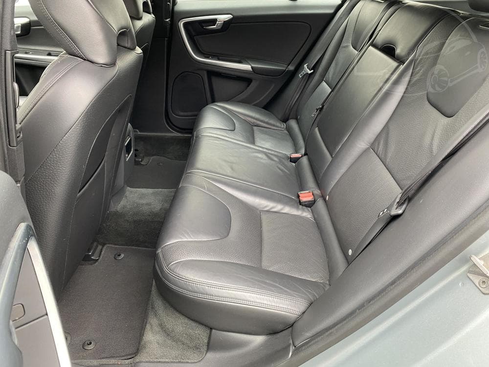 2013 Volvo V60 - 11