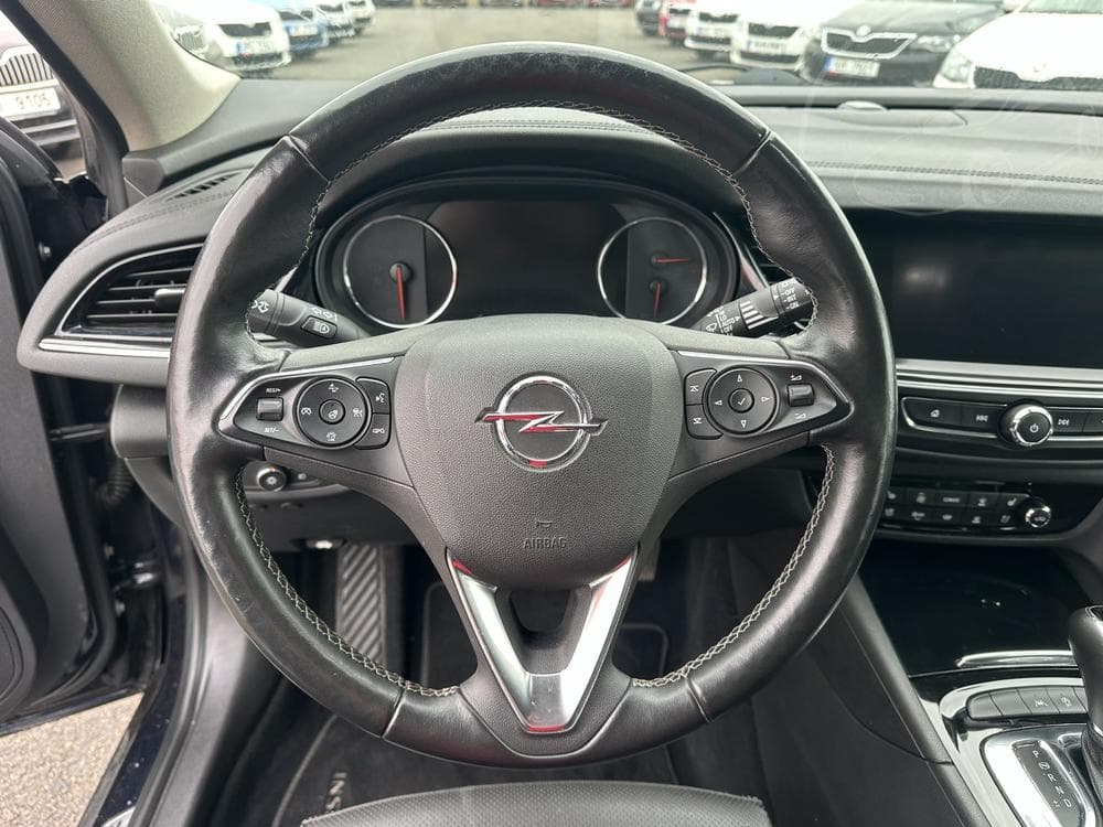 2018 Opel INSIGNIA - 31