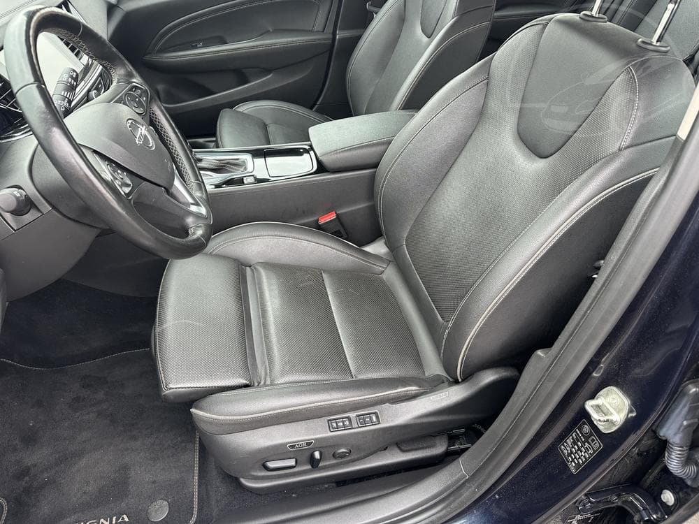 2018 Opel INSIGNIA - 25