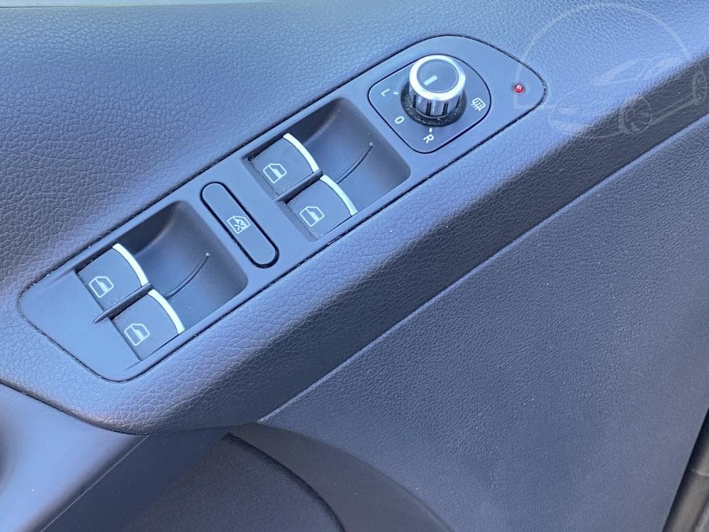 2013 Volkswagen TIGUAN - 11
