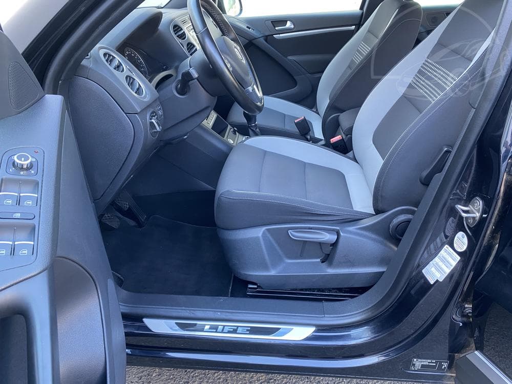 2013 Volkswagen TIGUAN - 9