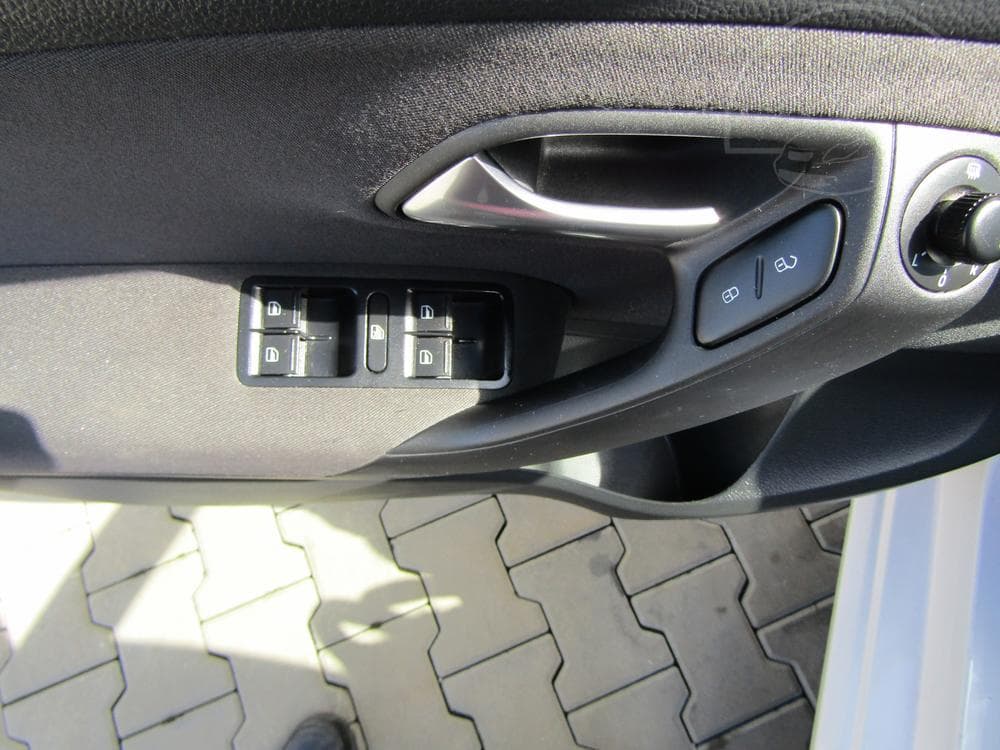 2014 Volkswagen POLO - 11