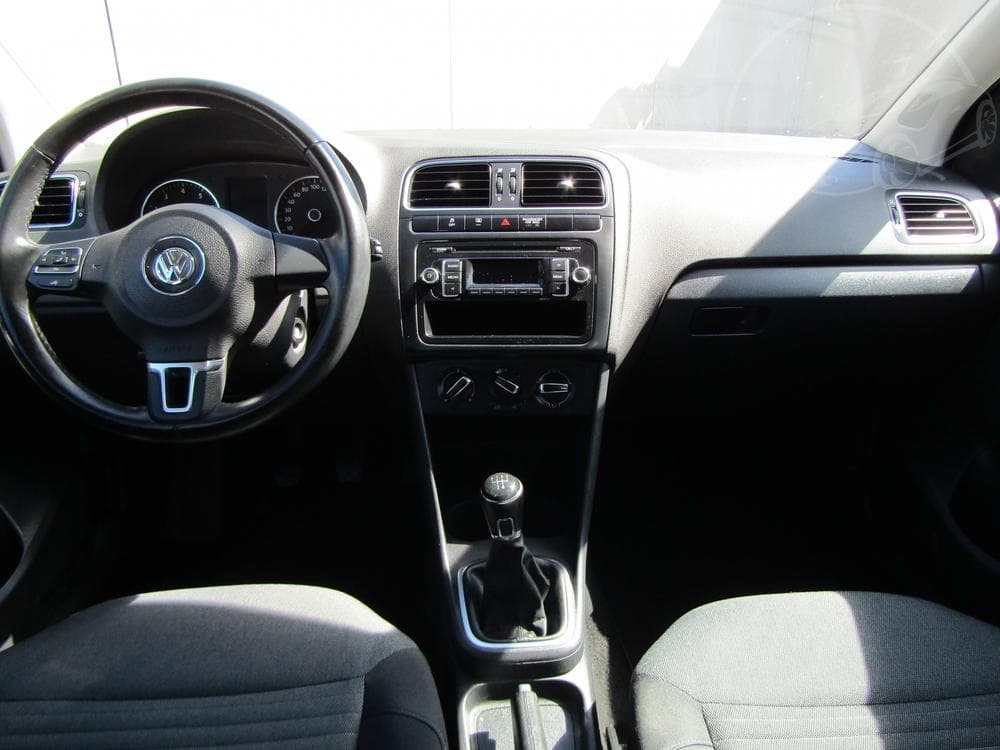 2014 Volkswagen POLO - 8
