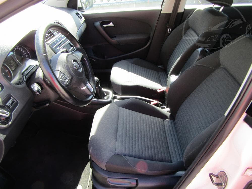 2014 Volkswagen POLO - 9