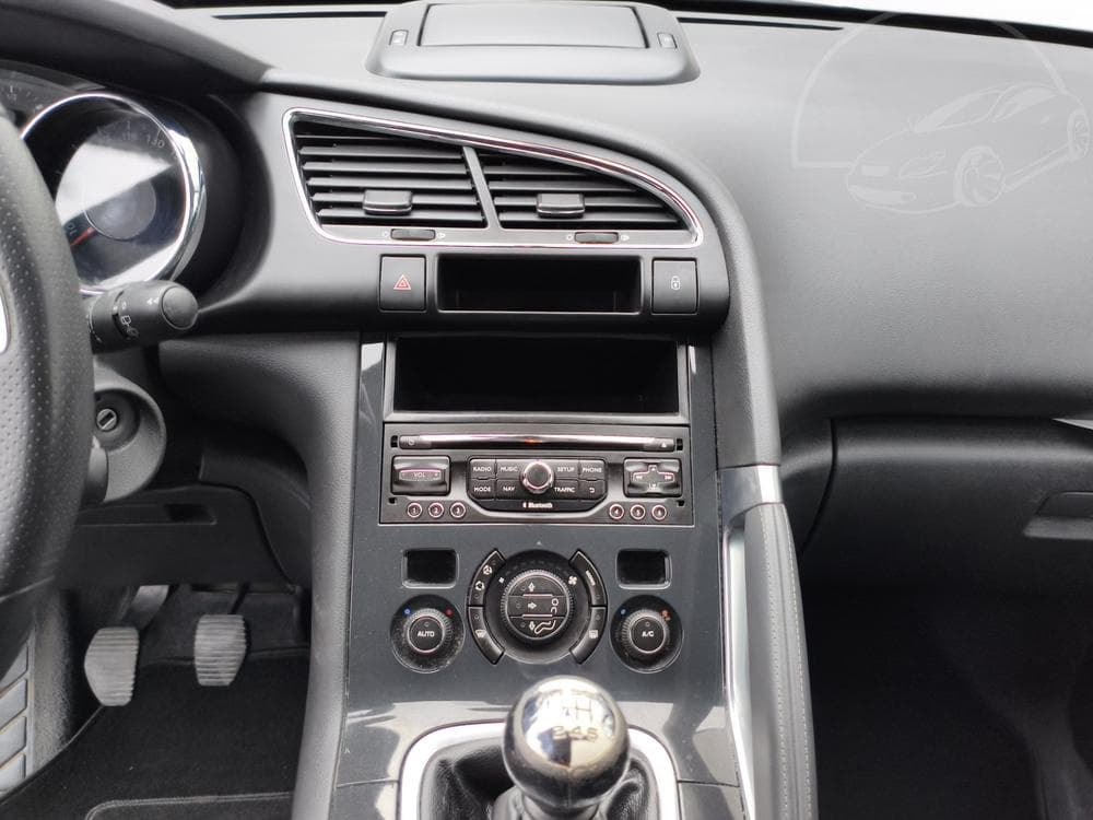 2015 Peugeot 3008 - 10