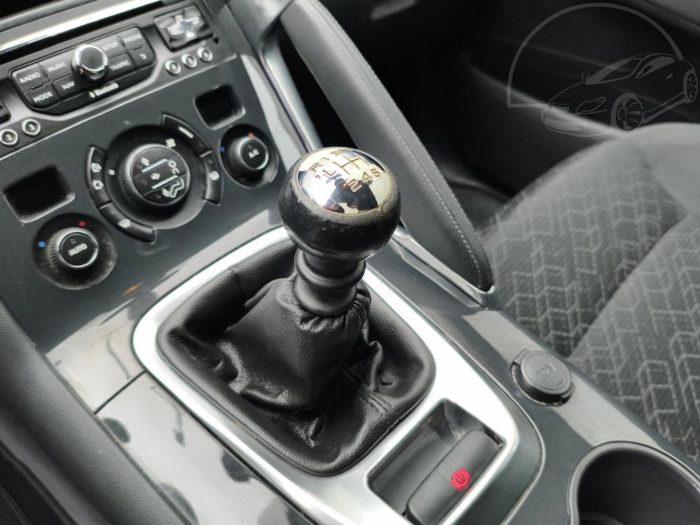 2015 Peugeot 3008 - 16