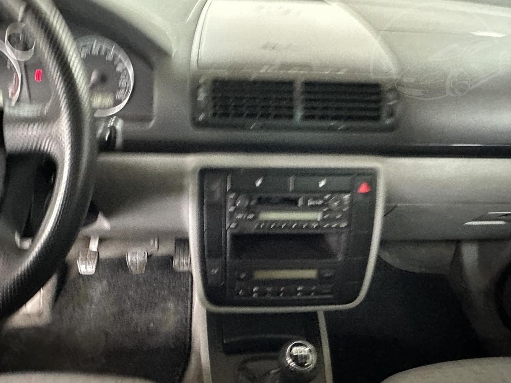 2001 Volkswagen Sharan - 40