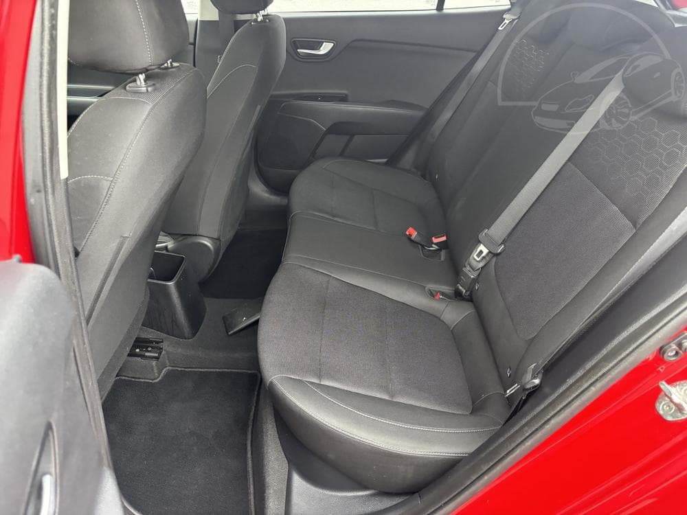 2018 Kia RIO - 12