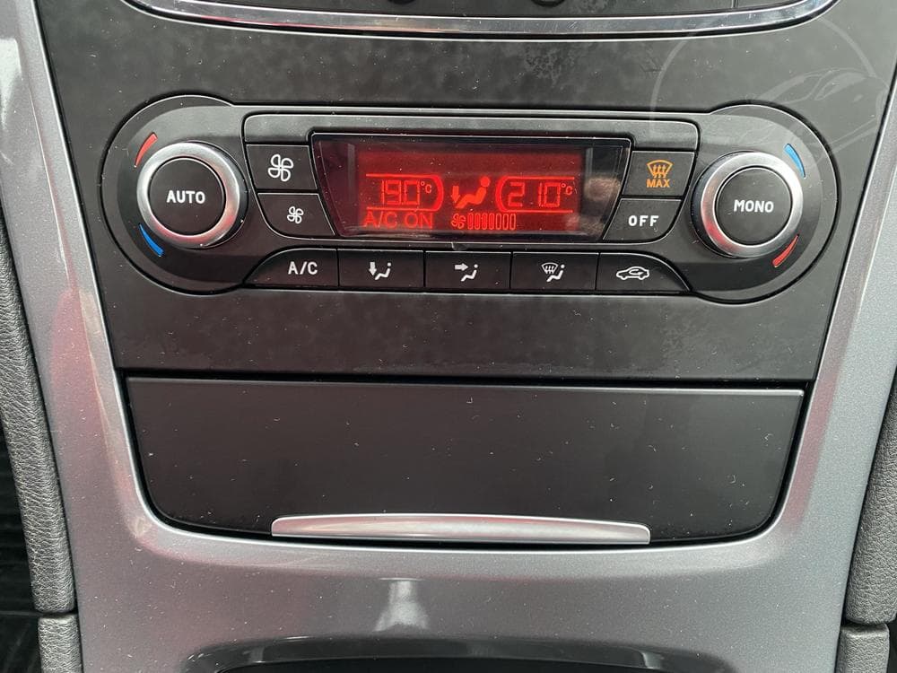 2013 Ford MONDEO - 14