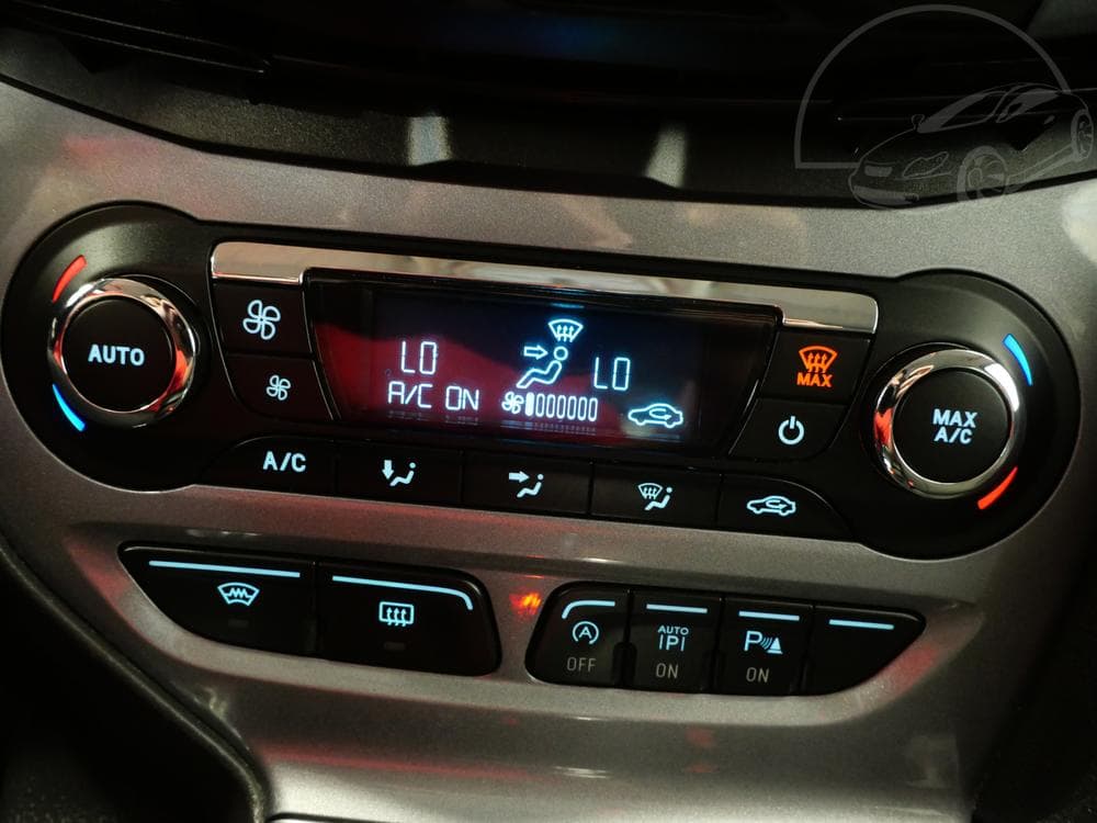 2012 Ford FOCUS - 18