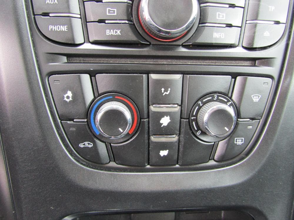 2011 Opel ASTRA - 14