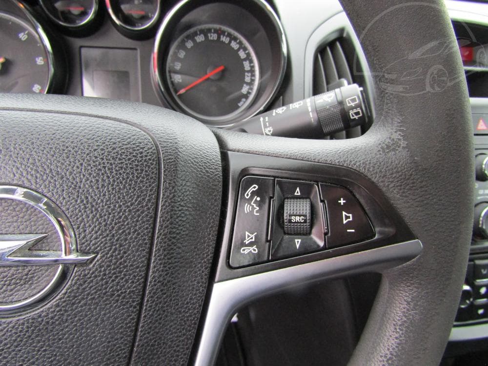 2011 Opel ASTRA - 17