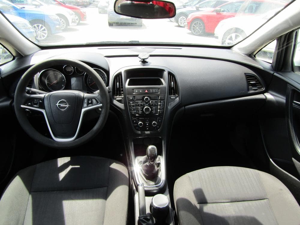 2011 Opel ASTRA - 8