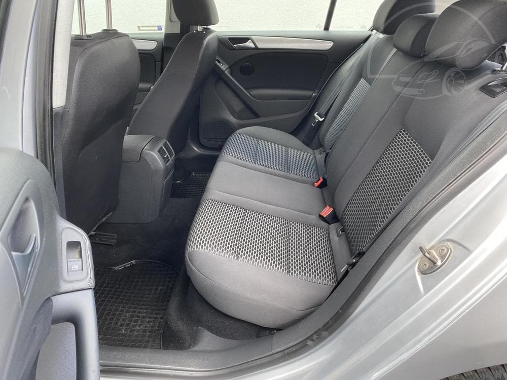 2010 Volkswagen GOLF - 10